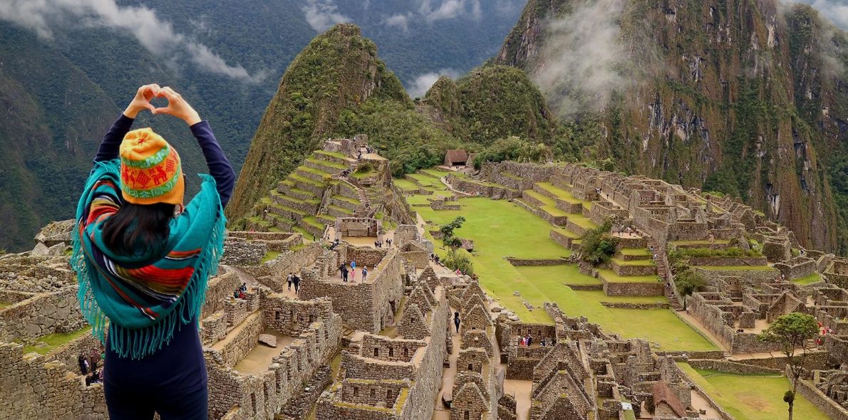 Machu Picchu entre montañas